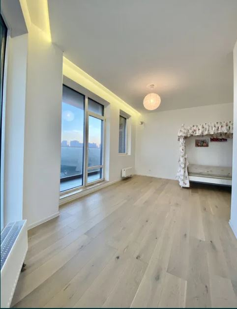 продажа многокомнатной квартиры номер A-173153 в Приморском районе, фото номер 15